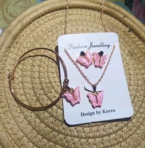 Charming Butterfly Jewelry Set - Necklace, Earring