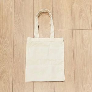 Tote Bag with Circular Pattern
