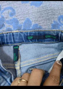 A bundle of Jeans 👖 3pc