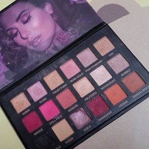 Elegant Eyeshadow Palette