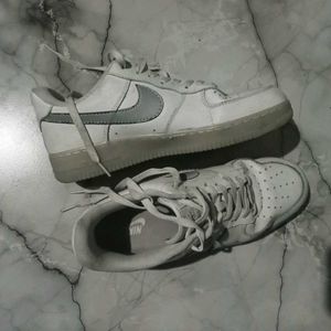 Nike Air Force 1 Sneakers
