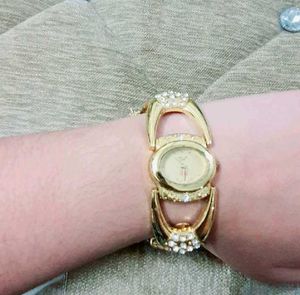 Golden Beautiful Watch ⌚
