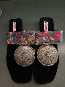 Embellished Flats Sandals New unused