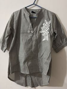 Striped Kurta with Floral Embellishments