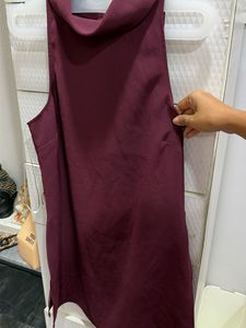 Maroon Collared Sleeveless Top