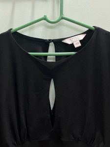 Chic Black Keyhole Bodysuit