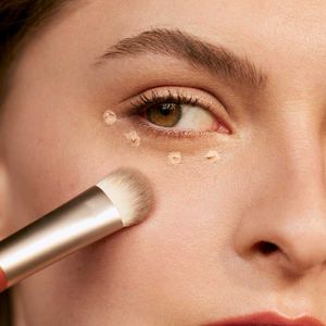Rose Inc. Number 1 concealer brush
