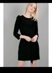 H&amp;M Chic Black Ruffle Dress