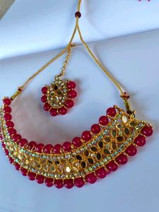 Exquisite Kundan &amp; Pearl Necklace Set