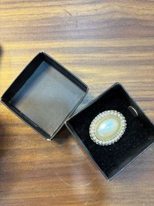 Vintage ring with Faux Pearl & Crystals