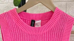 H&amp;M Knit Sweater Vest Top
