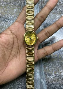 GUCCI*❣️🔸 *LADIES WATCH*🔸 *GOOD QUALITY