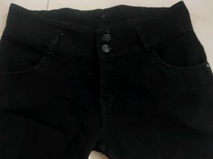 Women's Black Capri Pants