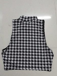 H&amp;M Houndstooth Print Top