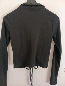 Tokyo Talkies Short Crop Top