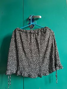 Chic Floral Print Off-Shoulder Top