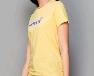Levi's Brand New Tshirt For Women With Tag