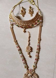 Exquisite Kundan &amp; Pearl Jewellery Set