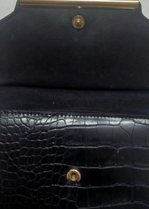 Chic Black Croco Wallet