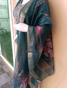 Elegant Green Embroidered Kurta Set