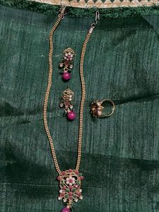 Elegant Gold Tone Necklace &amp; Ring Set