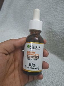 Garnier Bright Complete Overnight Serum