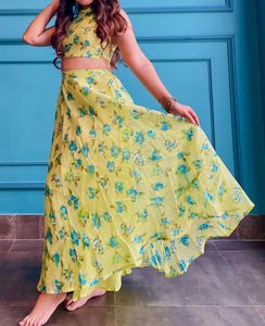 Floral Crop Top Skirt Set