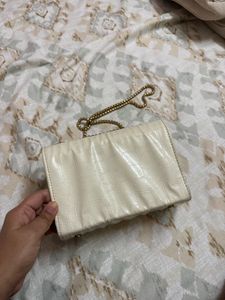 Stylish Off White Chain Shoulder Bag