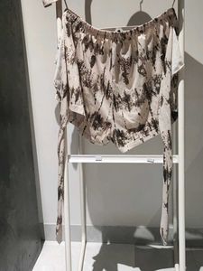 Cute Co-ord Set with Tie-up Detail Shorts