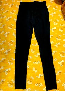 Black Jeggings And Palazzo Pant Combo