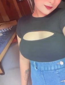 Ribbed Cutout Crop Top