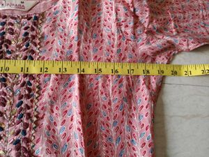 Embroidered Pink Kurta