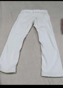 A bundle of Jeans 👖 3pc
