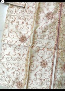 Men's Embroidered Kurta with Shawl.