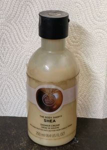 The Body Shop Shea Butter Cream ( 250ml )