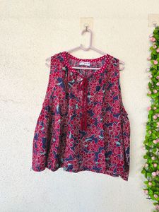 Floral Sleeveless Blouse