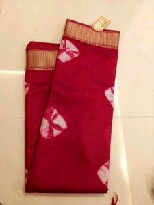 Beautiful Red Saree with White Tie-Dye Print