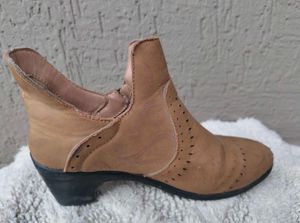 El Paso Women's Tan Ankle Boots