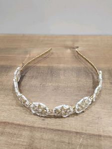 Elegant Floral Headband - Gold &amp; White