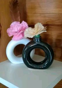 Brand New*** Combo Of 2 Vases... Extremely Classy