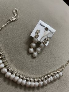 Elegant Pearl &amp; Crystal Necklace Set