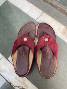 Stylish Burgundy Jutti Flats