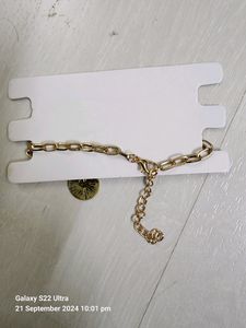 SMILEY CHARM BRACELET BY PEARLFIESTA