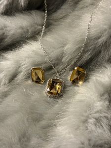 Emerald Green Gemstone Necklace &amp; Earrings Set