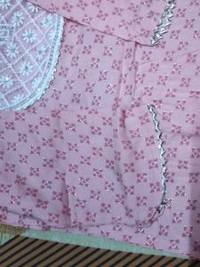 Elegant Pink Embroidered Kurta
