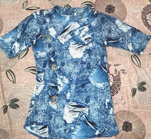 💙 Stylish Blue Stretchable Denim-Print Top