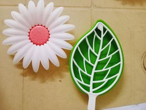 Combo Of 2 Soap Case And 1 Loofah