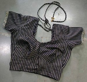 Black &amp; Gold Striped Blouse 🖤