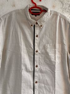 Men's Patterned Button-Down Shirt