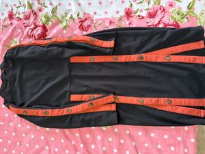 Chic Black &amp; Rust Button Dress
